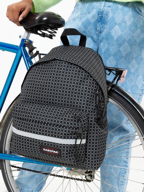 EASTPAK PADDED BIKE Mochila con ganchos para bicicletas reflejos negros - Mochilas para portátil