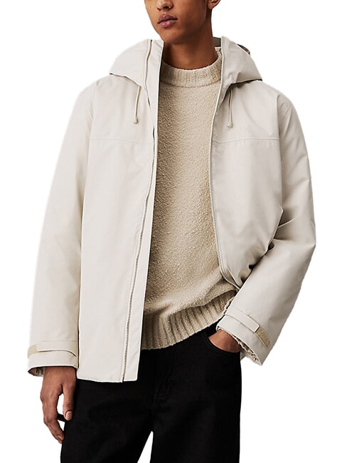 CALVIN KLEIN CK JEANS Chaqueta con capucha de tejido técnico pelícano - Chaquetas de hombre