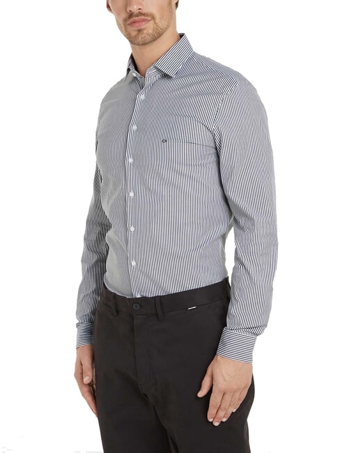 CALVIN KLEIN CK Camisa de manga larga de corte entallado cielo nocturno - Camisas de hombre