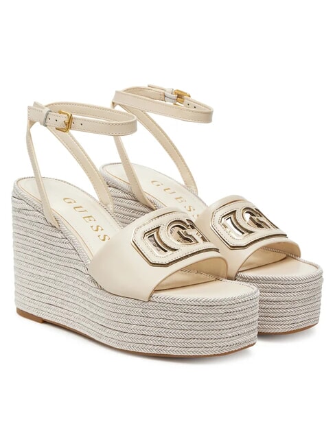 GUESS TANVEE Sandalias de alpargatas de cuña alta crema/oro - Zapatos Mujer