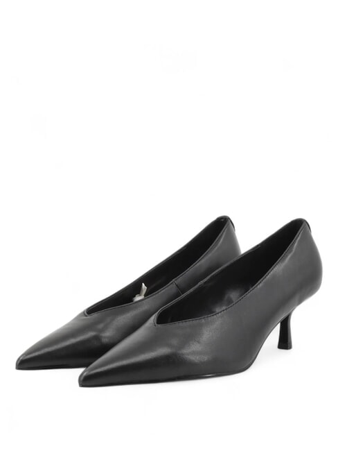 GUESS YATTCH Escote de cuero NEGRO - Zapatos Mujer