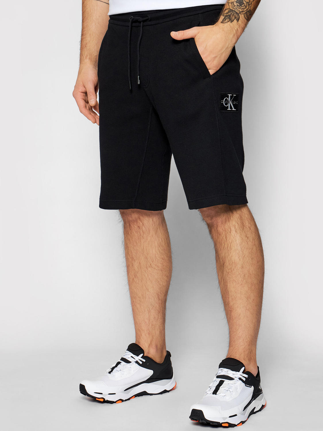 Calvin Klein Ck Monogram Badge Waffle Shorts De Algodón Para Hombre Ck  Negro - ¡Compra A Precios De Outlet!