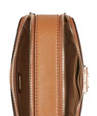 GUESS NOELLE Mini bolso para c&aacute;mara con bandolera co&ntilde;ac ligero - Bolsos Mujer - 3