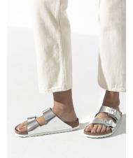 BIRKENSTOCK ARIZONA Sandalia babucha de piel plata met&aacute;lica - Zapatos Mujer - 7