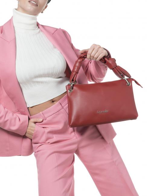 CHARLIZE Bolso bandolera en piel carm&iacute;n - Bolsos Mujer