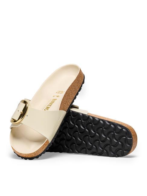 MADRID BIG BUCKLE Babucha en charol brillo crudo - Zapatos Mujer