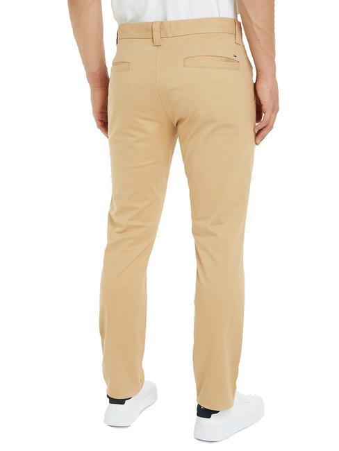 TJ AUSTIN Pantalón chino de algodón arena leonada - Pantalones