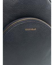 COCCINELLE ALPHA Mochila de piel texturizada DARKBLUE - Bolsos Mujer - 3