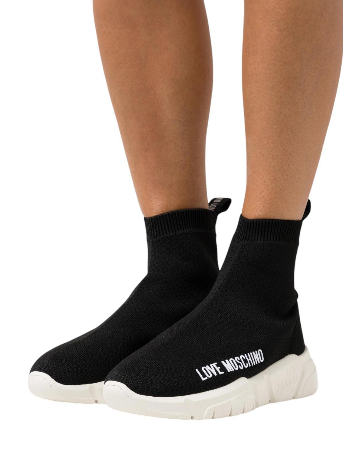 Love moschino runners sales