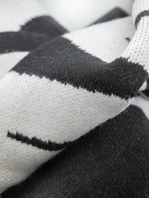 ZAMIG Bufanda con logo grande negro/negro - Bufandas