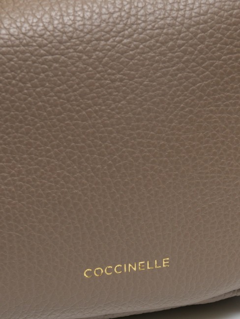 CHERRY Bolso bandolera pequeño de piel topo cálido - Bolsos Mujer