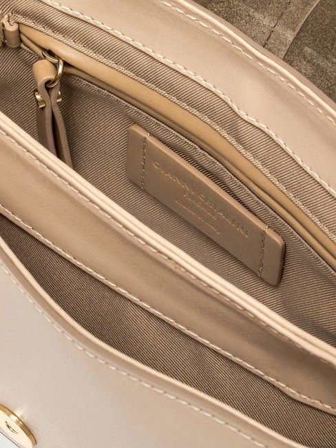 HELENA ROUND Bolso de piel con solapa crema - Bolsos Mujer