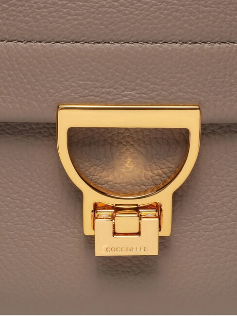 ARLETTIS Bolso de mano de piel martillada topo cálido - Bolsos Mujer