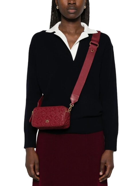 EMBOSSED LOGO Bolso de hombro para cámara burdeos merlot-oro antiguo - Bolsos Mujer