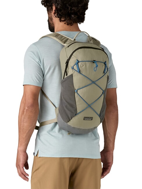 TERRAVIA Mochila de 14 litros negro - Mochilas Escuela & Tiempo Libre