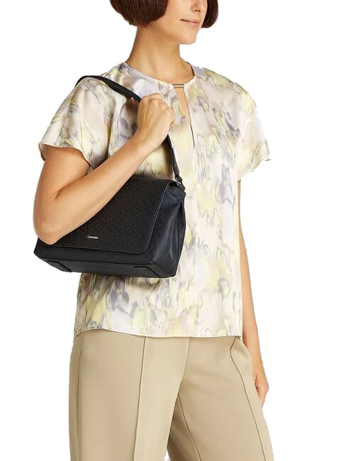 CK MUST Bolso de hombro con solapa negro - Bolsos Mujer