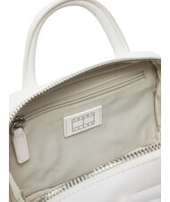TOMMY HILFIGER TOMMY JEANS American Cool Trunk Mini bolso de mano, con correa para el hombro blanco - Bolsos Mujer - 4