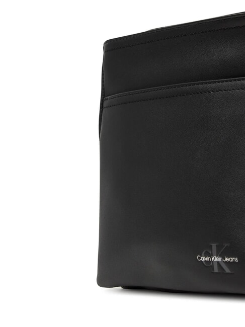 CKJ MONO LOGO Bolsa plana En negro - Bolsos Mujer