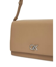 CALVIN KLEIN CK ELONGATED Bolso bandolera con solapa vajilla - Bolsos Mujer - 3