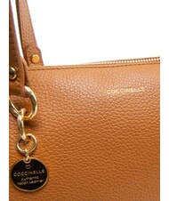 COCCINELLE ALPHA Bolsa de compras de cuero martillado CUIR - Bolsos Mujer - 5