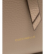 COCCINELLE ALBA Bolso de mano de cuero martillado rosa polvo - Bolsos Mujer - 5