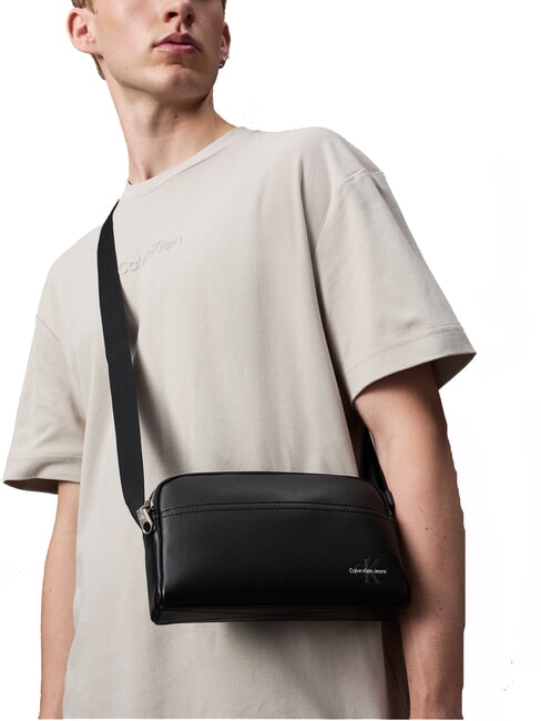 CKJ MONO LOGO Bolsa horizontal En negro - Bandoleras Hombre