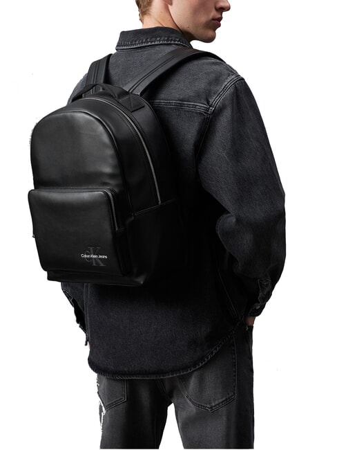 CKJ MONO LOGO Mochila para portátil de 15" En negro - Mochilas Escuela & Tiempo Libre