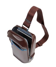 PIQUADRO BLUE SQUARE Mochila de cuero de un solo hombro CAOBA - Bandoleras Hombre - 5