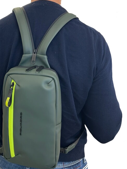 CORNER SPECIALE GOMMATO  Mochila de un hombro VERDE - Mochilas para portátil