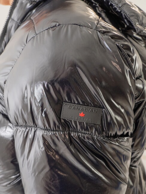 MINGAN Chaqueta corta brillante de plumas con capucha negro brillante reciclado - Chaquetas de plumas de mujer