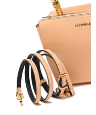 COCCINELLE ARLETTIS Minibolso de piel con textura amanecer - Bolsos Mujer - 3