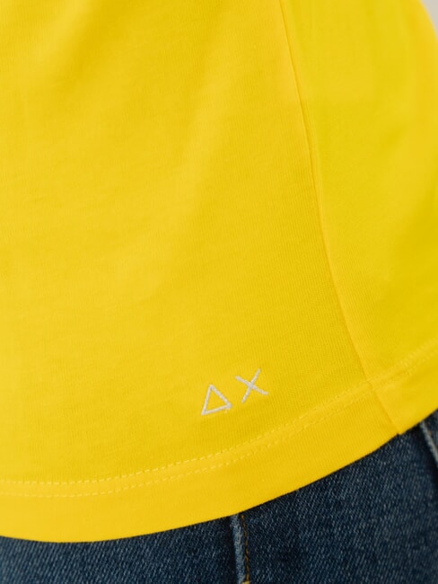 BOXY Camiseta con cuello en V amarillo - camiseta