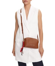 LOVE MOSCHINO LEGACY Bolsa para cámara con dijes camello2 - Bolsos Mujer - 6