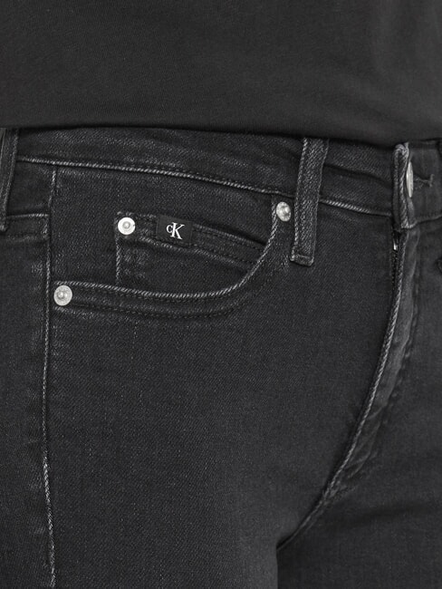 CK JEANS Vaqueros ajustados de tiro medio mezclilla negra - Jeans