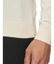 CALVIN KLEIN CK Suéter de cuello redondo de corte regular helado de vainilla - Suéteres de los hombres - 4