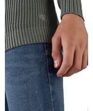 CALVIN KLEIN CK JEANS Suéter de cuello redondo acanalado gris infinito - Suéteres de los hombres - 3