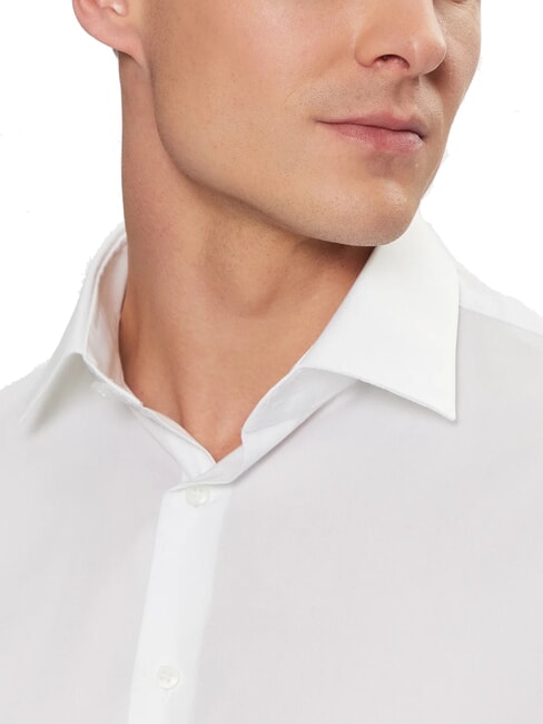 CK Camisa el&aacute;stica, corte regular. blanco brillante - Camisas de hombre