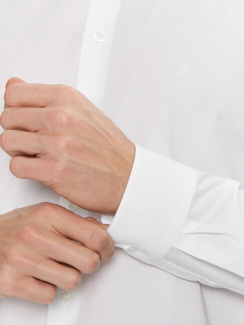 CK Camisa el&aacute;stica, corte regular. blanco brillante - Camisas de hombre