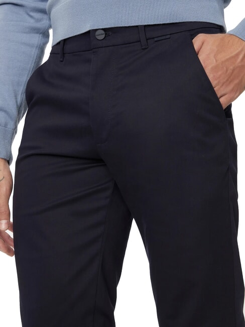 CK Pantalones chinos de tiro medio y corte entallado cielo nocturno - Pantalones