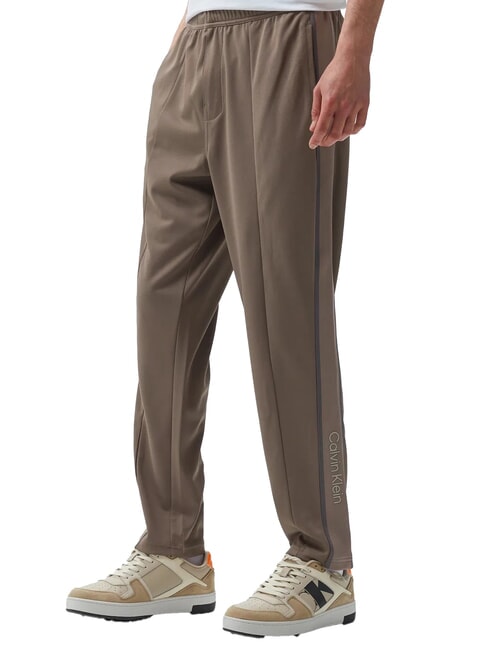 CK PERFORMANCE Pantalones de ch&aacute;ndal con logotipo lateral halc&oacute;n - Trajes deportivos para hombres