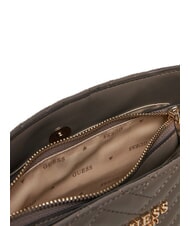 GUESS ANNING Bolso de hombro acolchado marrón oscuro - Bolsos Mujer - 3