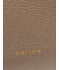 COCCINELLE HYLE Bolso bandolera pequeño de piel plano topo cálido - Bolsos Mujer - 5