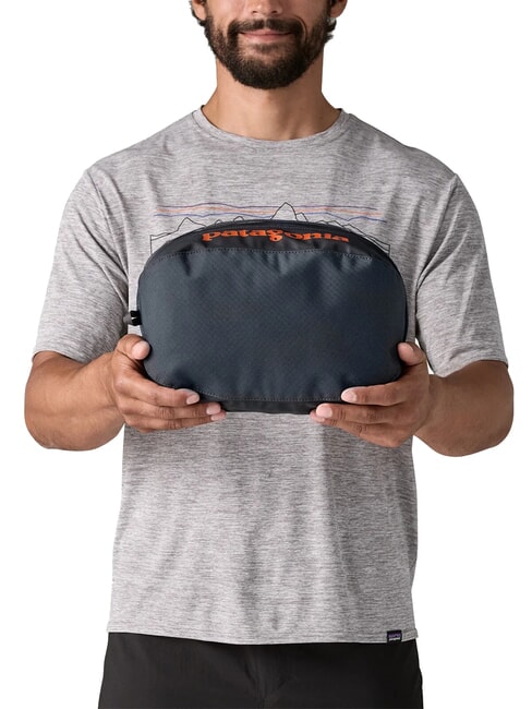 BLACK HOLE CUBE Belleza de viaje 6L arde azul con amanita roja - Neceser