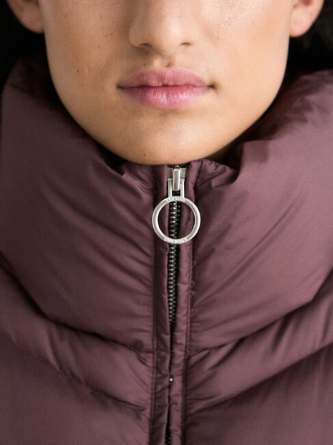 CAPTION Chaqueta de plumas de cuello alto morena - Chaquetas de plumas de mujer