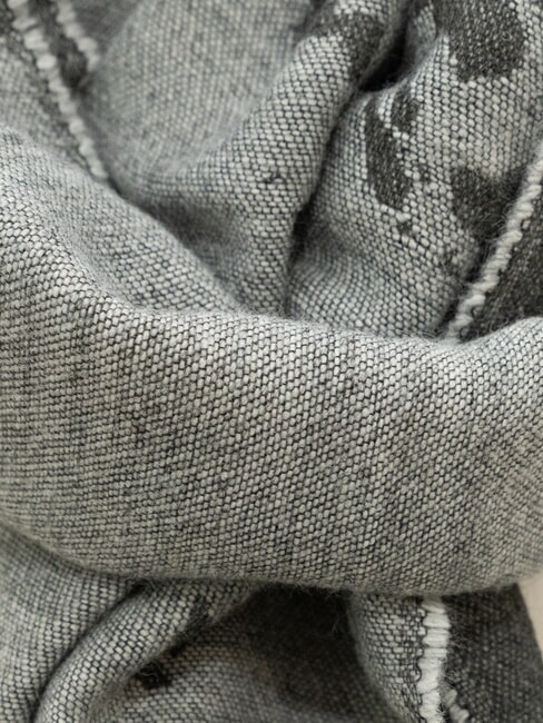 GEO Bufanda con flecos GRIS - Bufandas