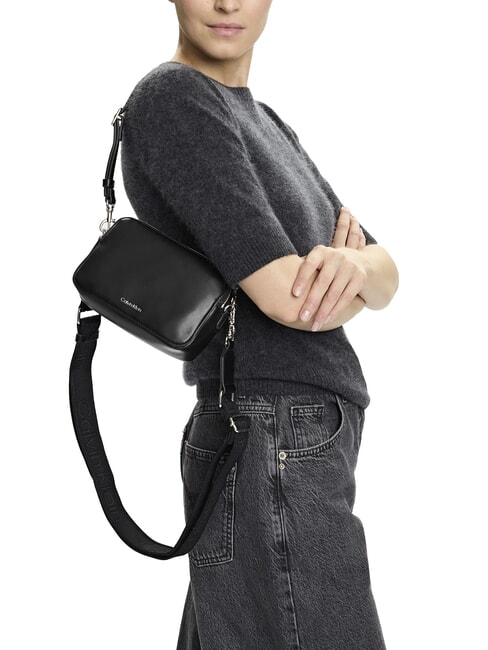 SIGNATURE LOGO STRAP Estuche para cámara con doble función negro / plata vieja - Bolsos Mujer