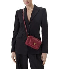 COCCINELLE BEAT SOFT Minibolso de piel con textura sangría - Bolsos Mujer - 5