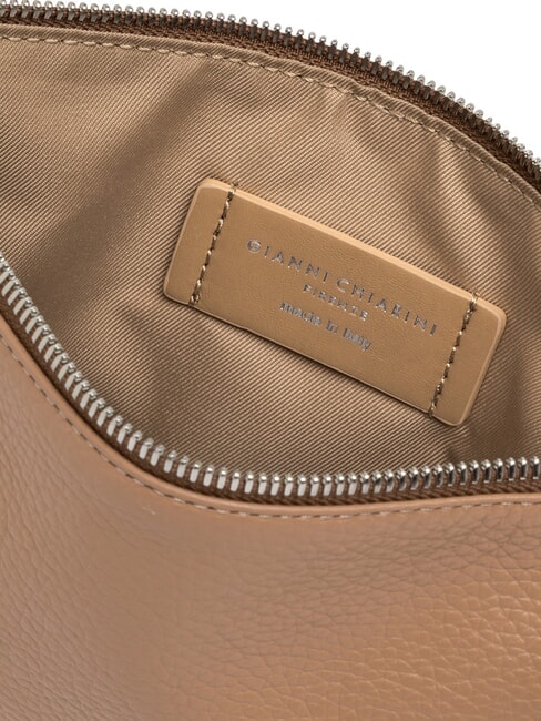 HERMY Bolso tipo sobre de piel con bandolera arcilla - Bolsos Mujer