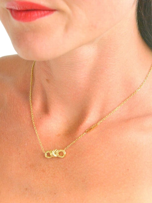 MODERN LOVE Collar de nudo oro amarillo - Collares