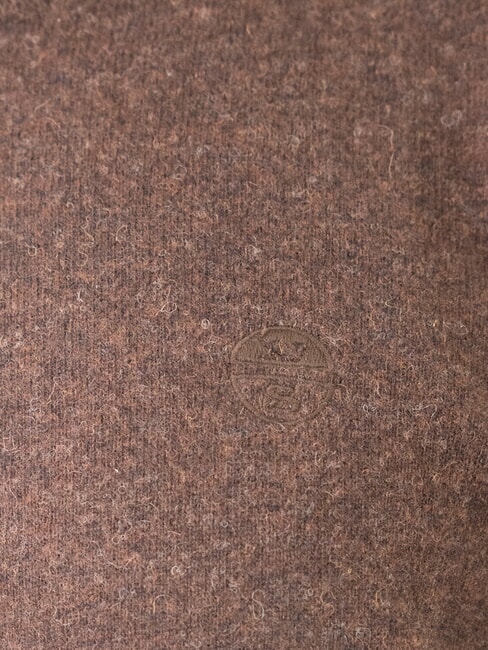 N|S Suéter de cuello redondo con bordado del logo cacao - Suéteres de los hombres